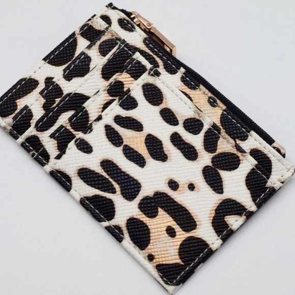 Ivory Leopard Caleb Card Holder - Picture 1 of 4